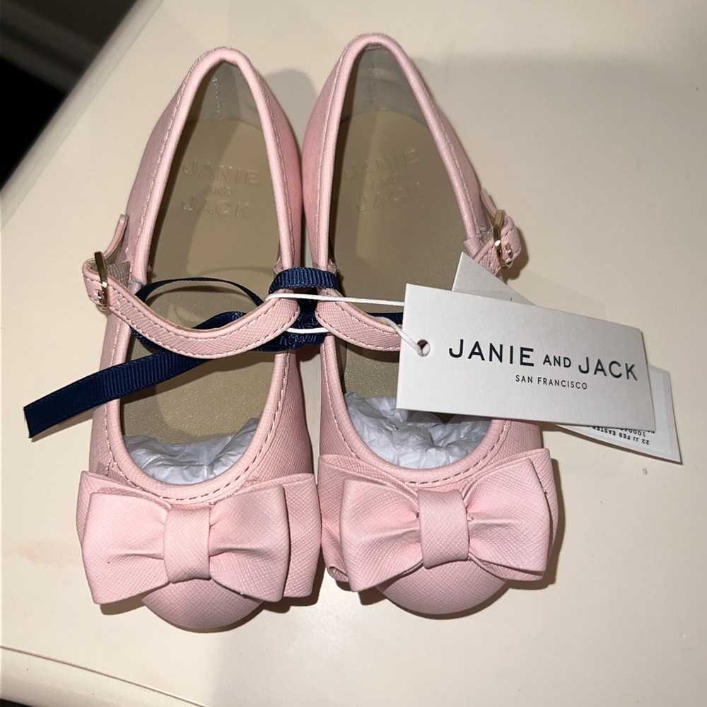 Pink toddler dress shoe